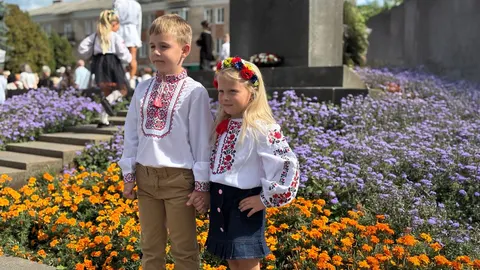 Нововолинськ відзначив День Незалежності ходою у вишиванках