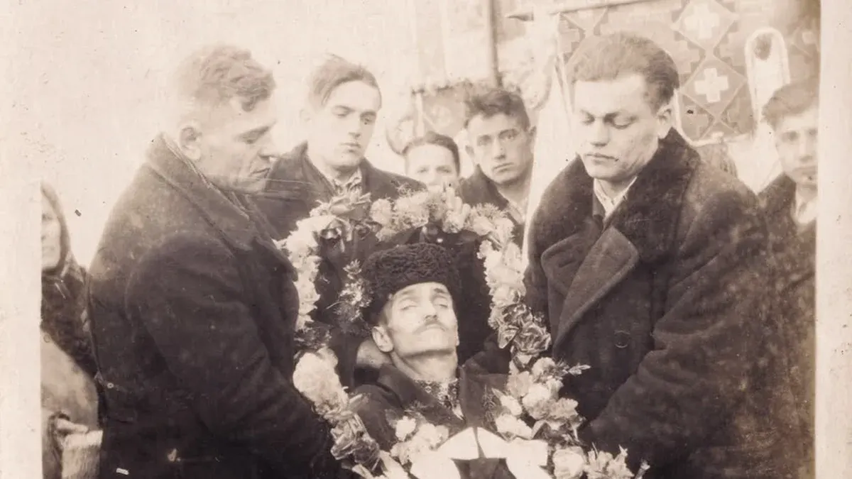 Фотоскарб із Чоботарки: буковинський архів родини Костинюк