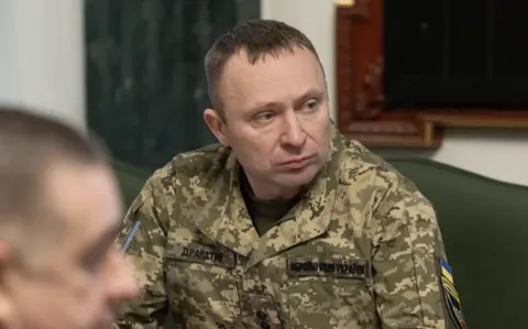 «Літаюча БМП» Драпатого: що насправді сталося в Маріуполі 9 травня 2014 року