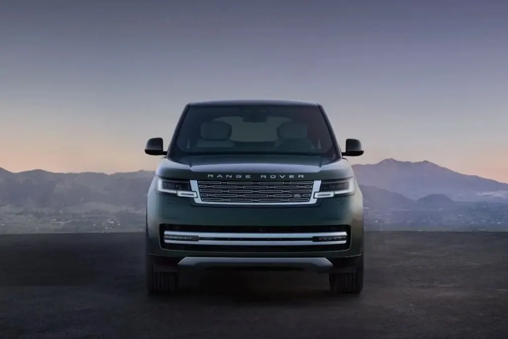 Range Rover Electric: британська легенда стає електричною