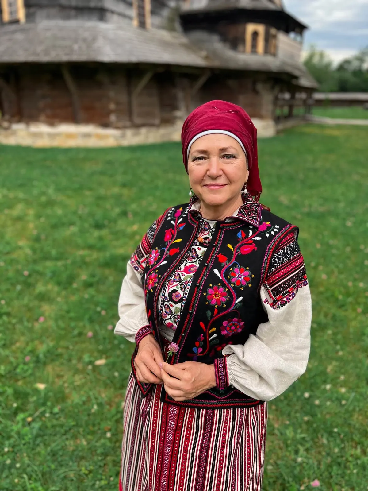 Галина Гром із Нагуєвичів перемогла на конкурсі традиційного вбрання