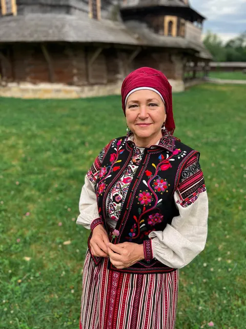 Галина Гром із Нагуєвичів перемогла на конкурсі традиційного вбрання