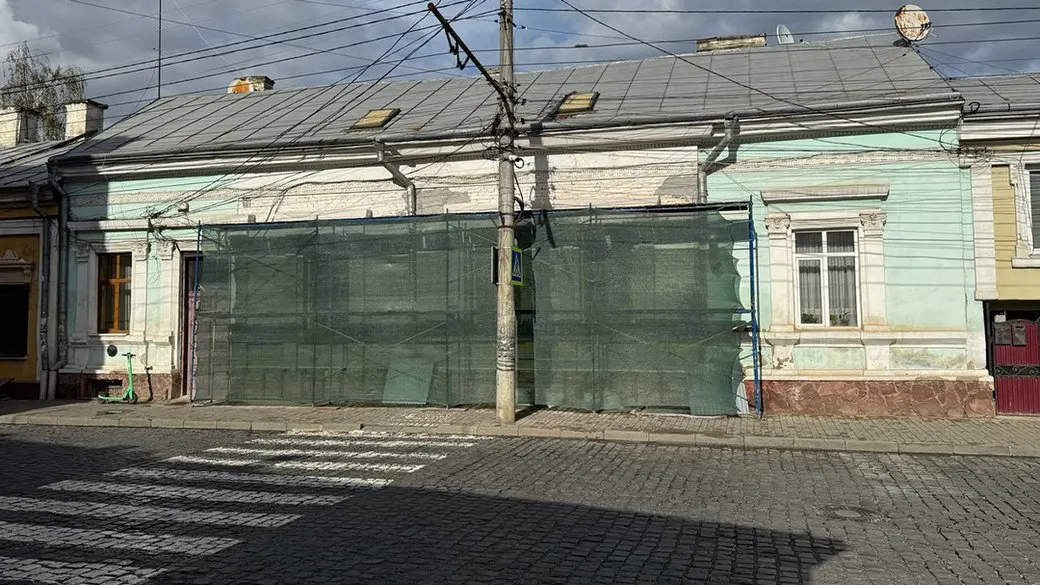 45 пошкоджень пам'яток у Чернівцях: що сталося і яка відповідальність