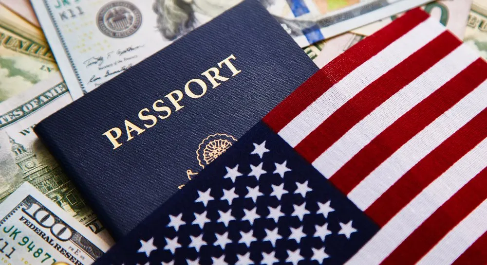 США готують безпрецедентне анулювання віз для понад 200 тисяч іноземців