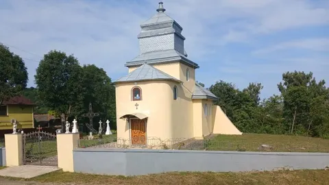 Георгіївська церква в Касперівцях: прокуратура домагається державної реєстрації 