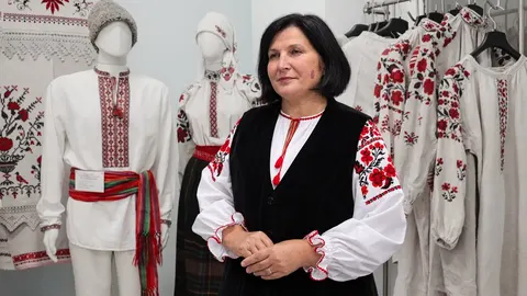 У Костополі відкрили етнопростір із сорочками, що пережили Сибір і війну
