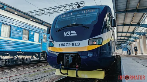 Укрзалізниця кличе бізнес встановлювати торгівельні автомати у потягах