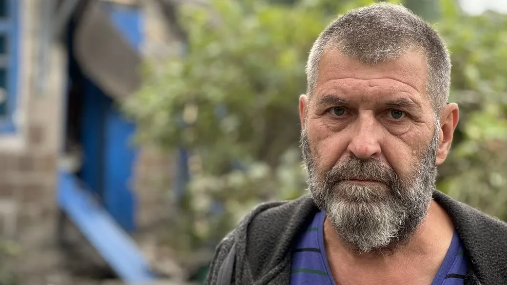 Без даху, але з рішенням зимувати: історія Ігоря з прифронтової Софіївки