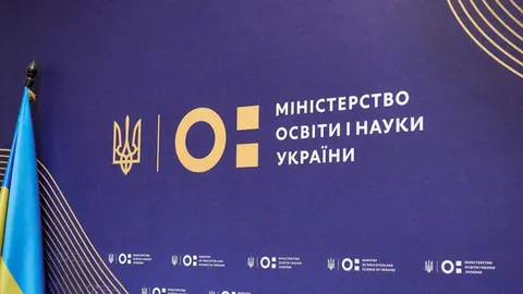 Більше історії та підтримка за кордоном: що зміниться у школах