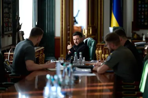Новоросійськ уперше атакували всім арсеналом: Зеленський розповів деталі