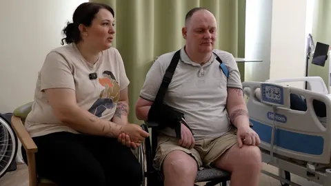 «Він би мене не покинув»: рятувальник Андрій Білоус заново вчиться ходити й гово