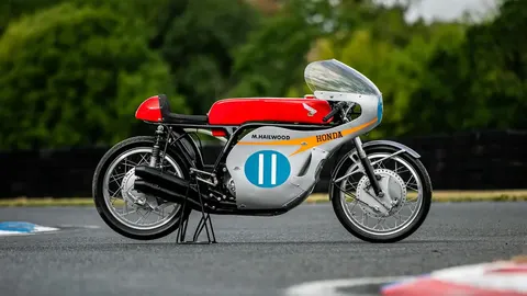 60-річна Honda RC173 Майка Хейлвуда може піти з молотка за $1,3 мільйона