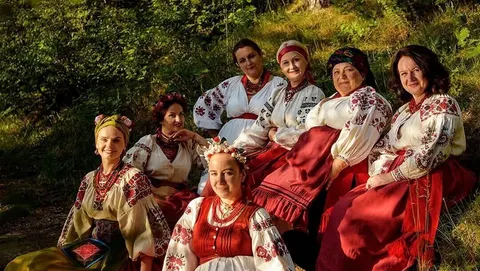 «Вишиті історії незламних родин»: у Тернополі відбулася фотосесія для дружин Героїв