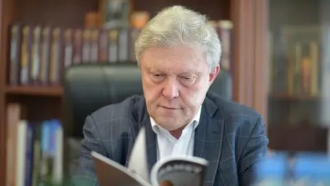 Львів'янин Явлінський: від боксу та шахти до антивоєнної партії, яку зняли з виб